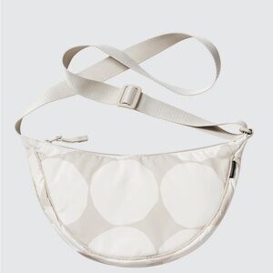 Uniqlo Marimekko beige round mini shoulder bag